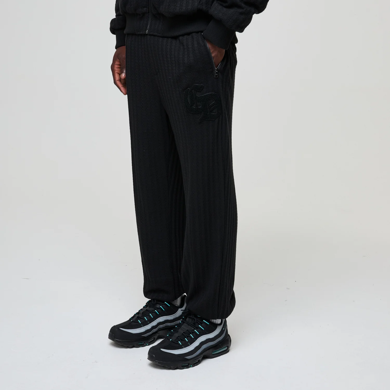 STANFORD KNITTED JOGGER - Image 3